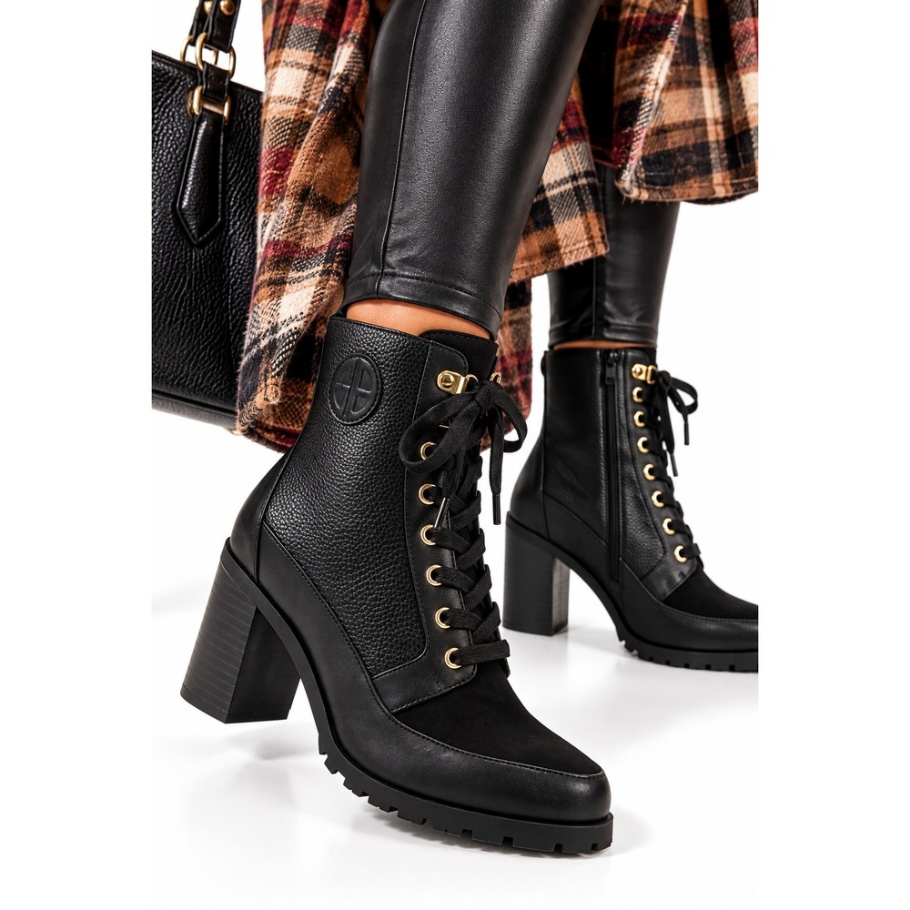 Giani Bernini Keegann Lace-Up Lug Sole Booties Womens 8 Black Block Heel New